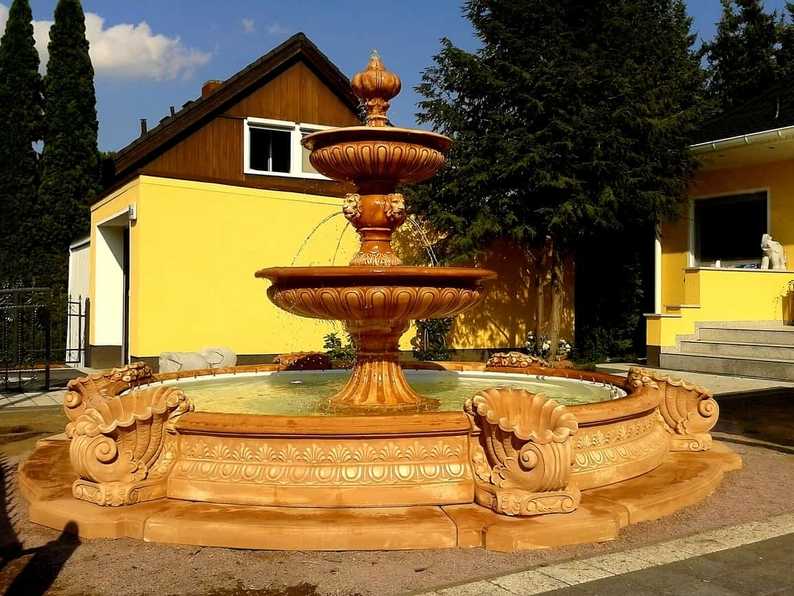 Set Springbrunnen Groß Fiore + Brunnenbecken Marino Detail