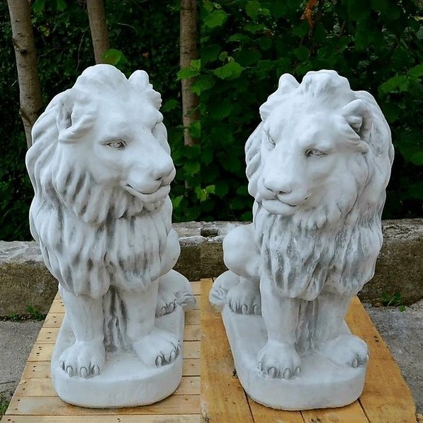 Set Steinfiguren – Mittelgroßer Löwe (rechts und links)