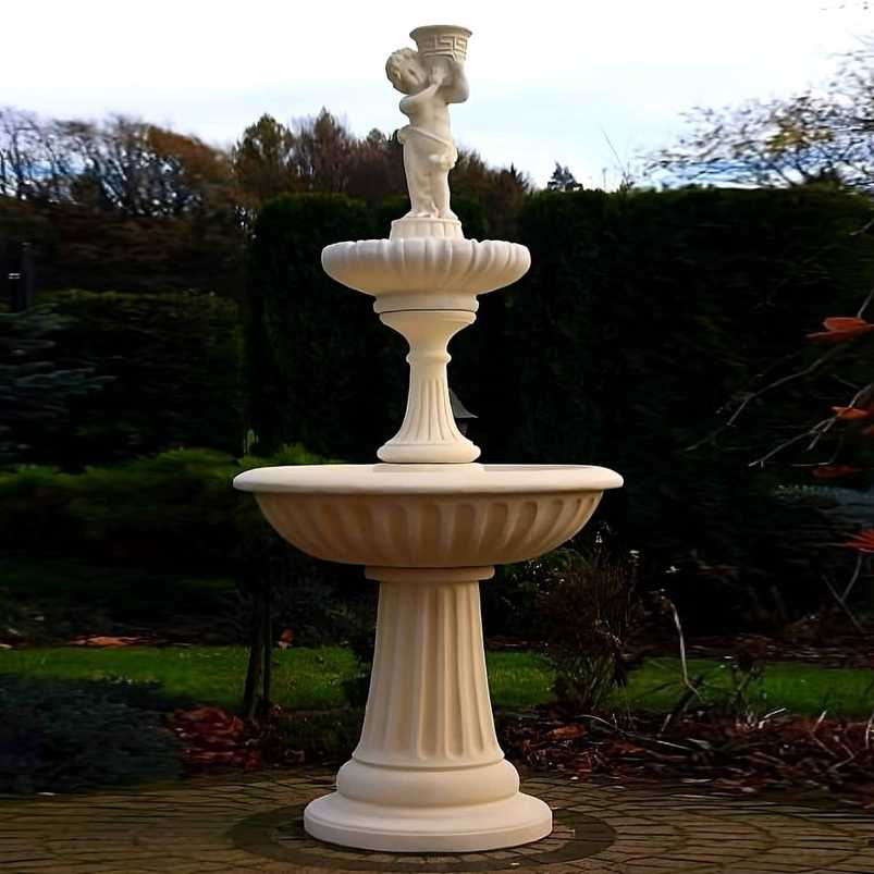 Springbrunnen Noemi mit Amor 2