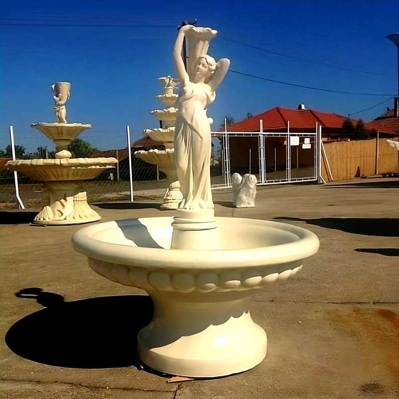 Springbrunnen Petra Noemi Side View