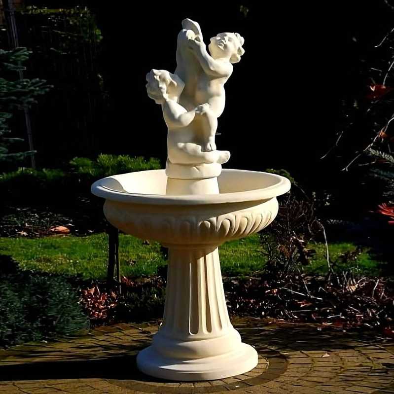 Springbrunnen Porto Amorki mit Fisch