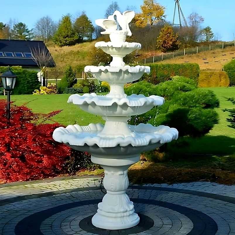 Springbrunnen Selene mit Tauben 2