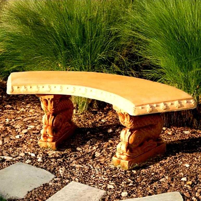 Steinbank Foggia mit Fischen