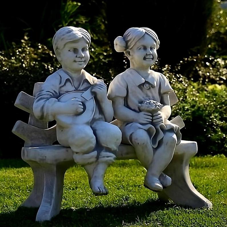 Steinfigur Bank Mädchen mit Blumenstrauß + Junge