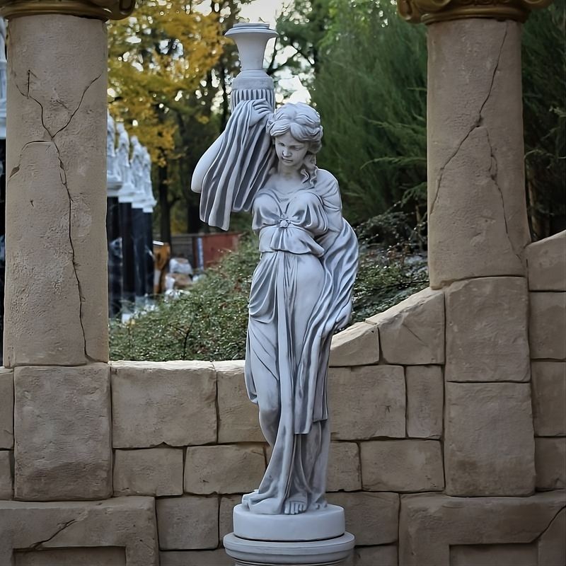 Steinfigur Eudoxia mit Krug