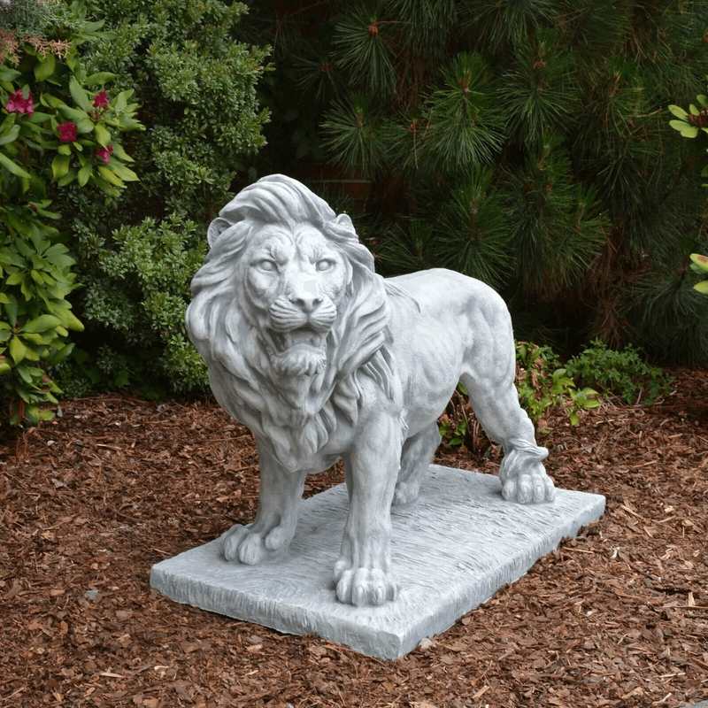 Steinfigur Schreitender Löwe Mittel