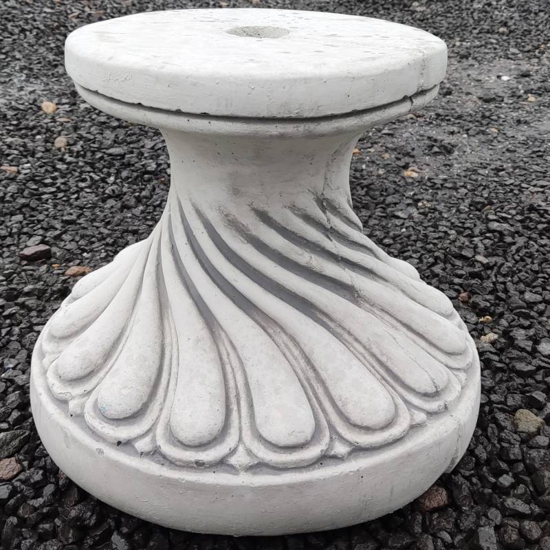 Steinsäule Gedrehte runde 