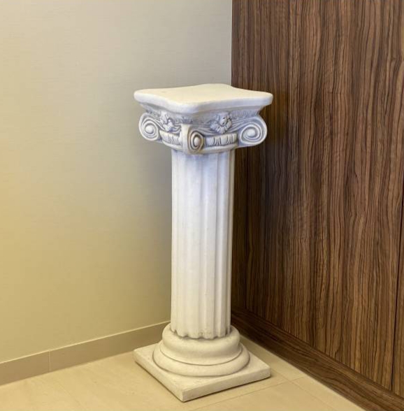 Steinsäule Ionische 3