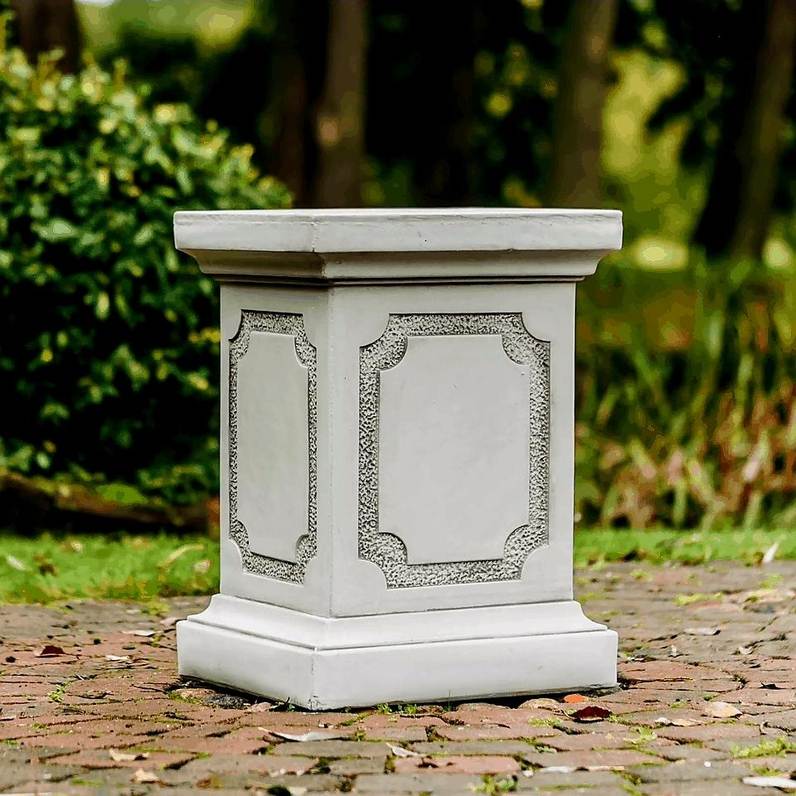 Steinsockel klassisch Groß