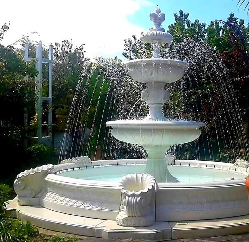 Set Springbrunnen Groß + Brunnenbecken Marino + Zubehör