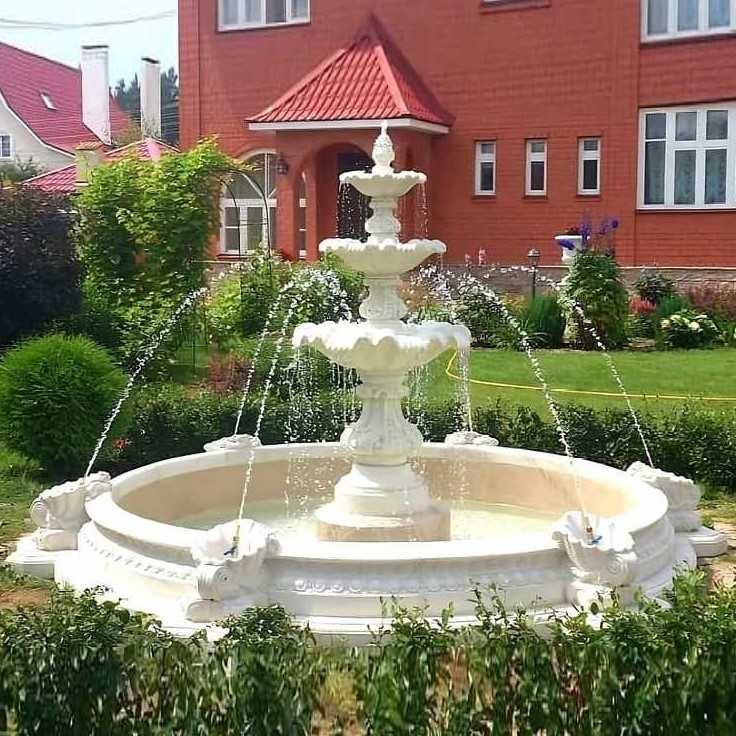 Elegante und klassische große Gartenbrunnen mit Brunnenbecken – TOP10